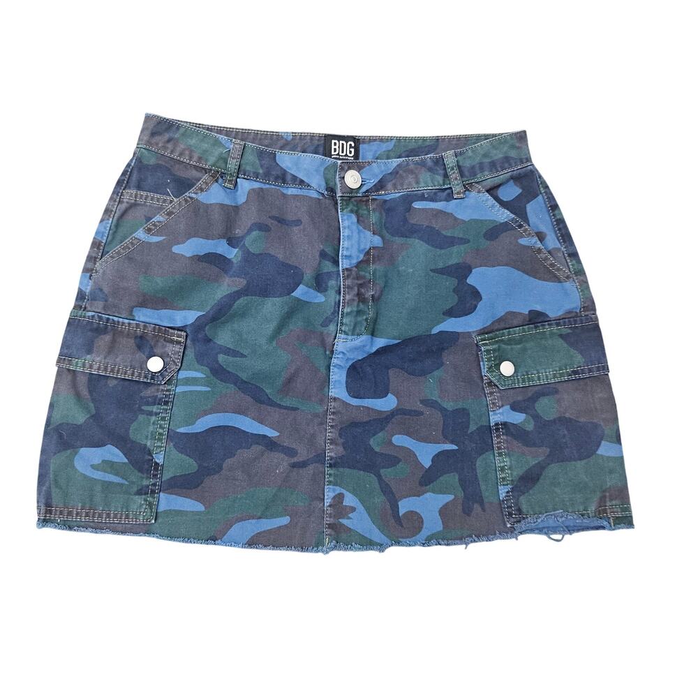 Urban Outfitters cargo skirt camo print blue , green sz L